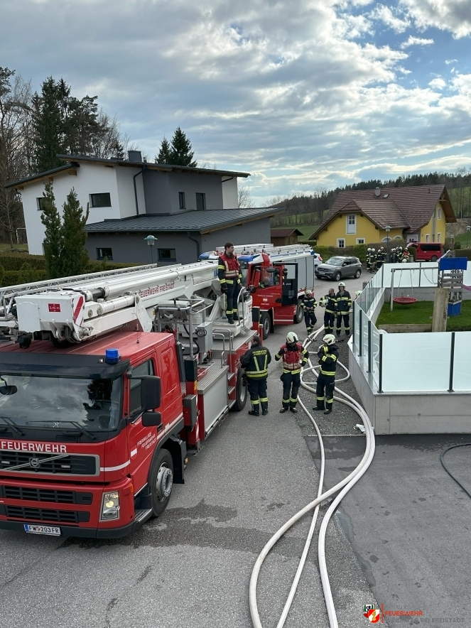 Wohnhausbrand-im-Freiwalddorf-7